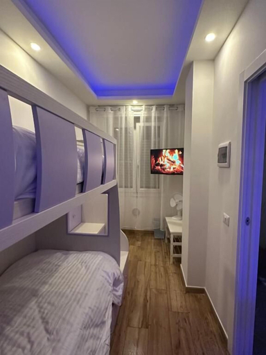 Room 4, Guest House 80, Milano