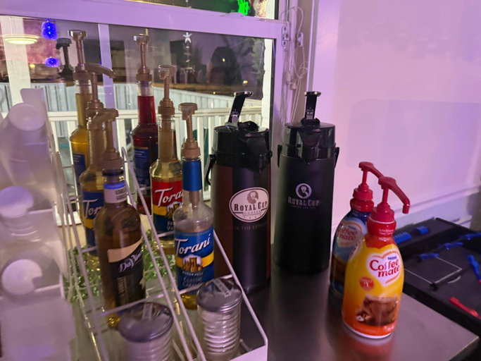 Food & Drinks 4, Ocean Sands Beach Boutique Inn - Stay By the Beach, Dare