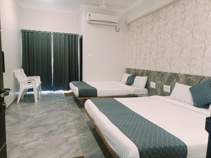 Bedroom 3, Hotel Grand Vrundavan , Solapur