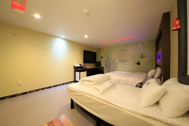 Bedroom 2, v motel, Nam