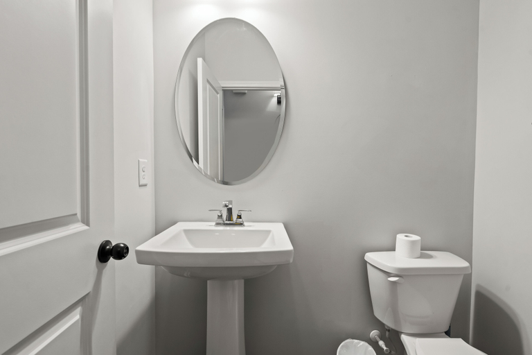 Bathroom 5, King 3BR Townhouse in Camp North End, Mecklenburg