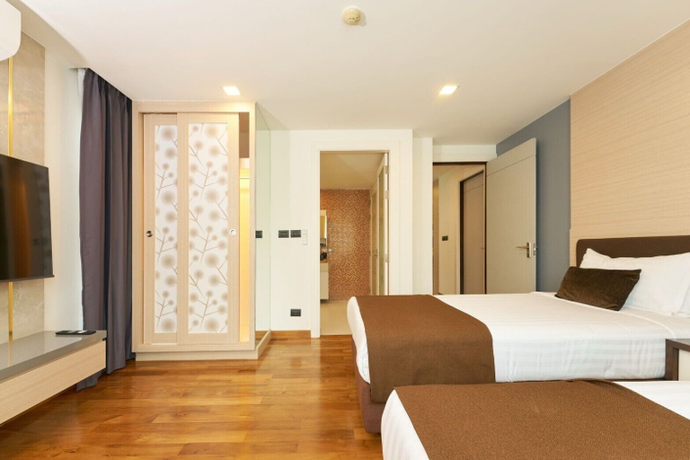 Room 2, Shine Thonglor, Wattana
