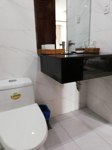 Bathroom 3, Van Dat Apartment, District 7
