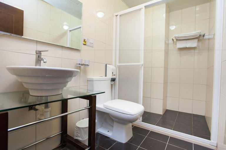Bathroom, Hub Hotel Chiayi, Chiayi County
