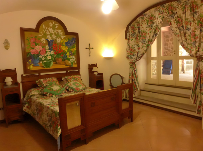 Others 3, Casa Bacot, Messina