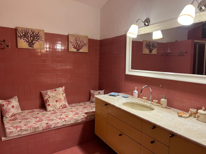 Bathroom 3, Casa Bacot, Messina