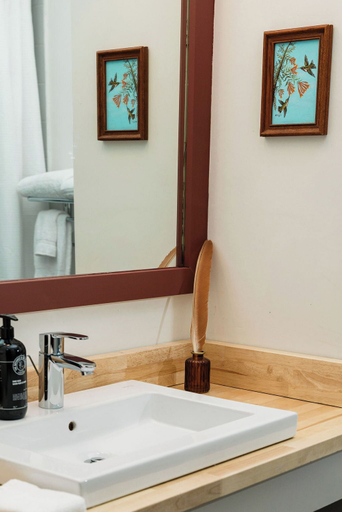 Bathroom 3, Hideaway Inn Mt.Sunapee, Merrimack