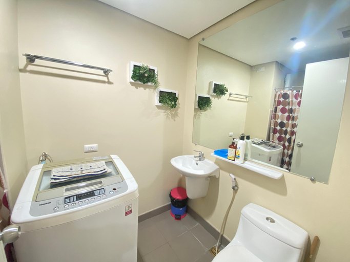 Bathroom 5, Corner 1 Bedroom Unit at Centrio Tower , Cagayan de Oro City