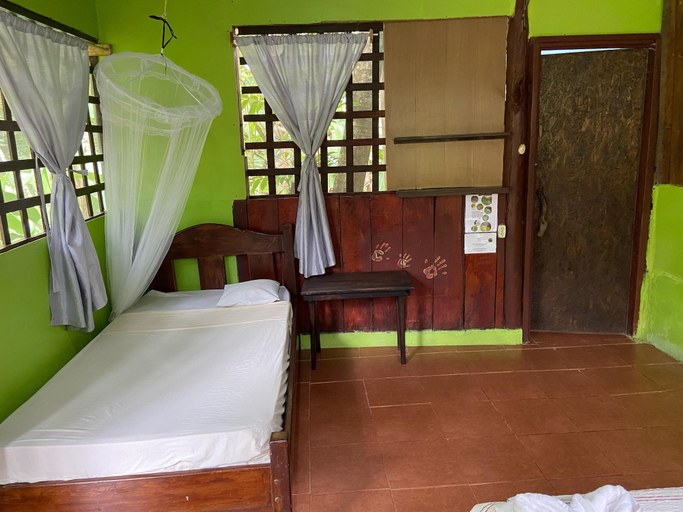 Room 4, Green Point, Osa