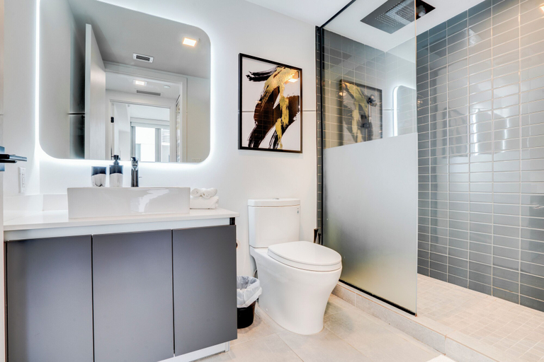 Bathroom 3, Miami Downtown Vacation Suites, Miami-Dade