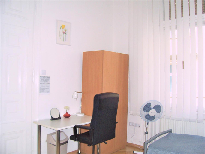 Bedroom, Universal Apartment Budapest, Budapesti