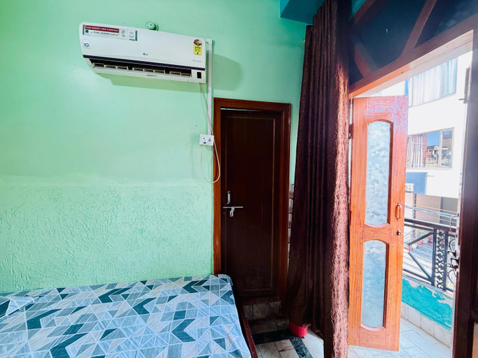 Others 3, Priti Guest House, Varanasi