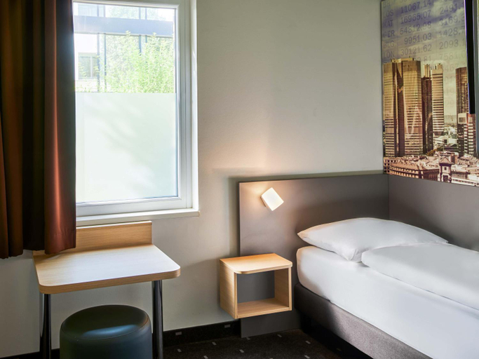 Bedroom 3, B&B HOTEL Frankfurt-West, Frankfurt am Main