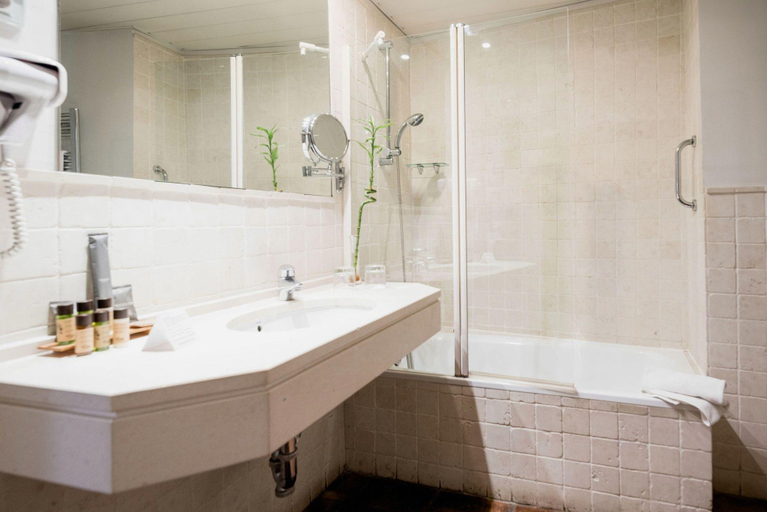 Bathroom, Palacio De Los Navas, Granada