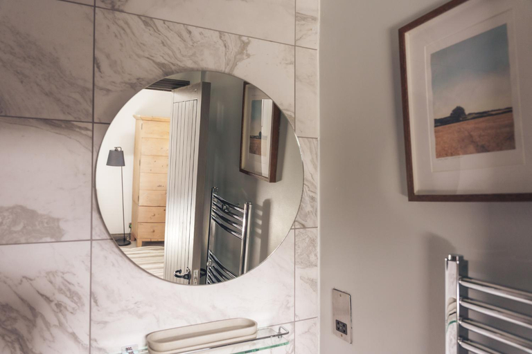 Bathroom 3, The Cherry Tree Inn, Oxfordshire