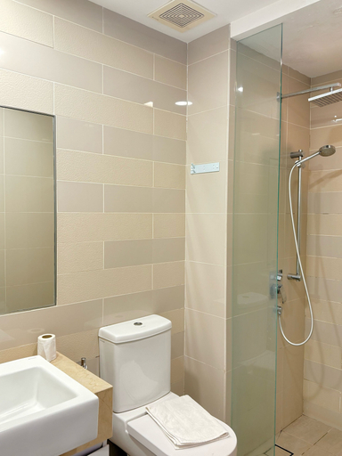 Bathroom 5, CRYSTAL SUITES AT RAMADA HOTEL, Kuala Lumpur
