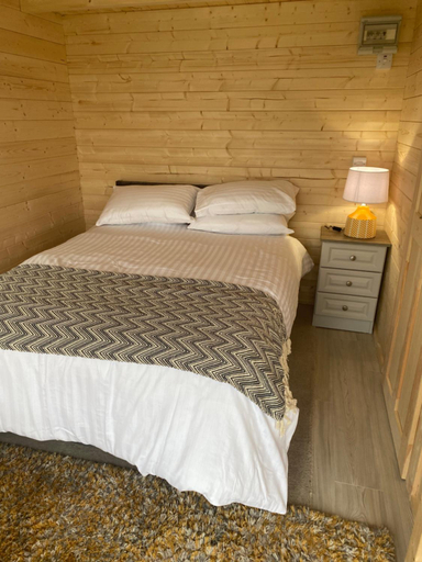 Others 2, Country Cabin