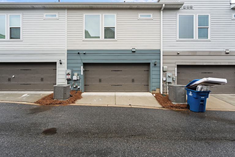 Primary image, King 3BR Townhouse in Camp North End, Mecklenburg