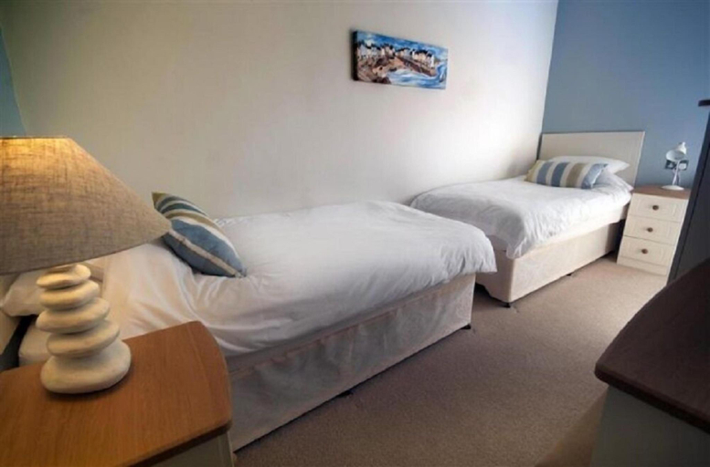 Bedroom 2, The Paris Hotel, Cornwall