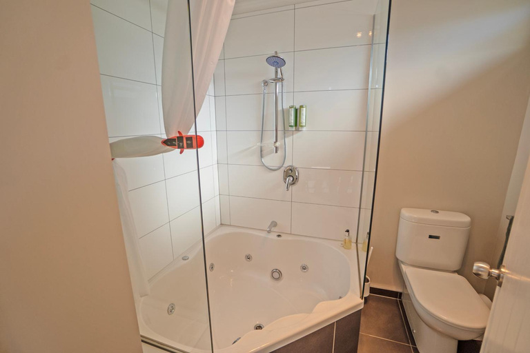 Bathroom 3, Mondello Motels, Kaikoura