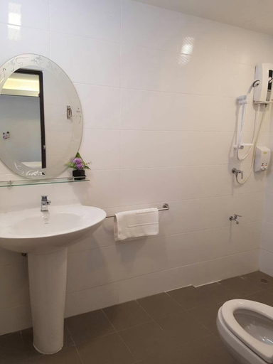 Bathroom 4, Chorlada Lanna Hotel, Muang Chiang Mai