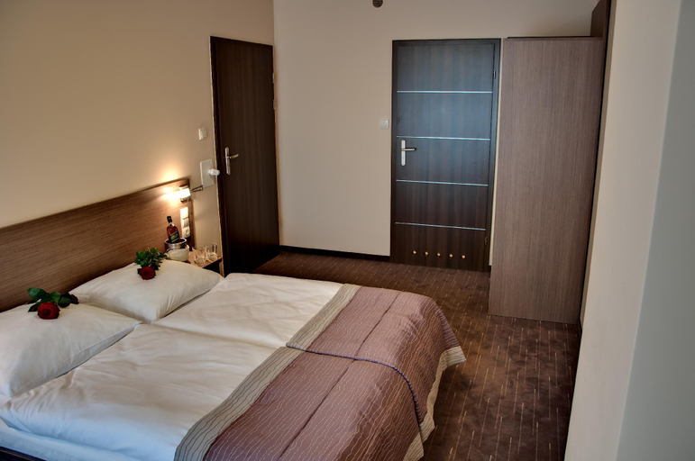 Bedroom 3, Villa Martini, Kamień