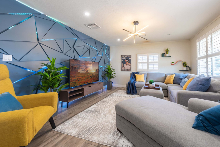 Room 1, Phoenix 4 BDR Home With Outdoor Entertainment, Maricopa