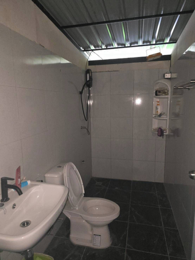Bathroom 2, Uncle Ong Home's Khaokho, Khao Kho