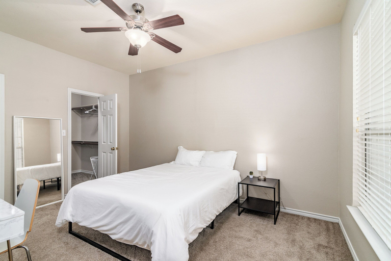 Room 3, The Temple Spot, Bell