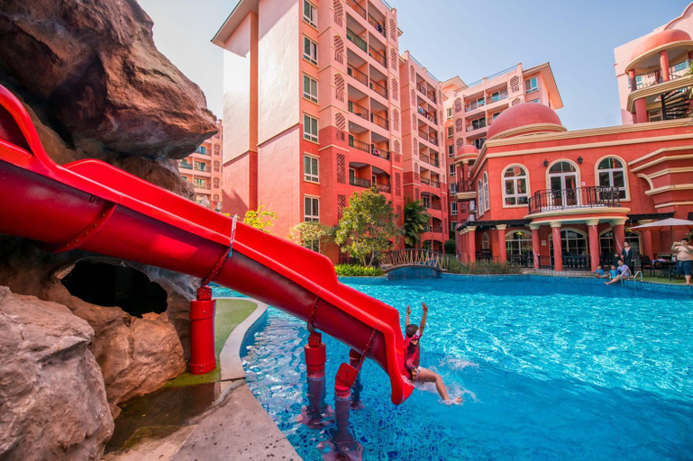 Sport & Beauty 5, Seven Seas Resort Pattaya & Sofa bed., Pattaya