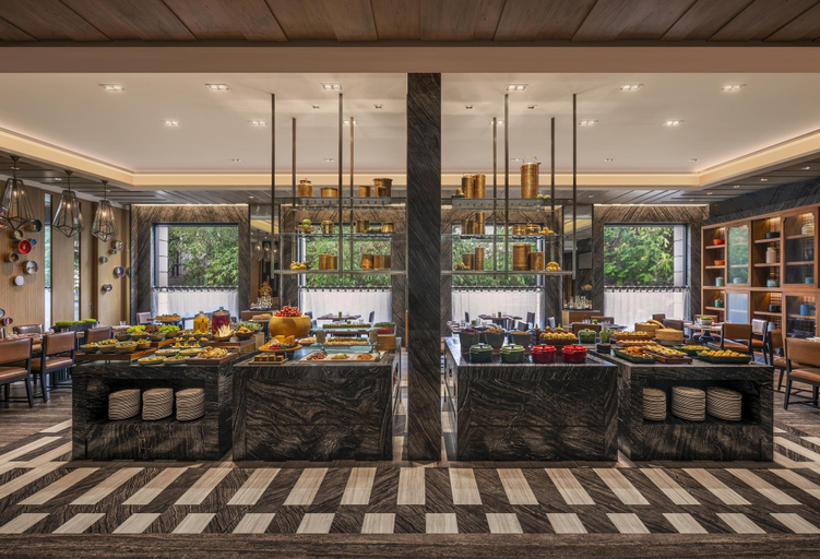 Food & Drinks 5, The Raintree Hotel - St.Mary's Road, Chennai