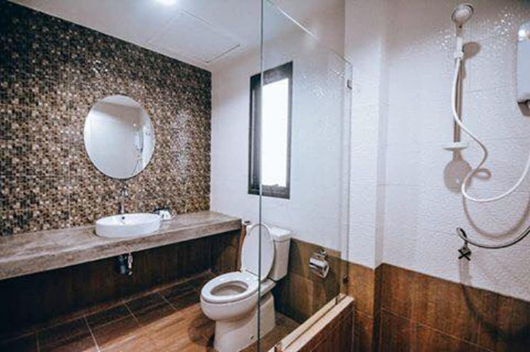 Bathroom 4, Evergreen Koh Chang Resort, Koh Chang