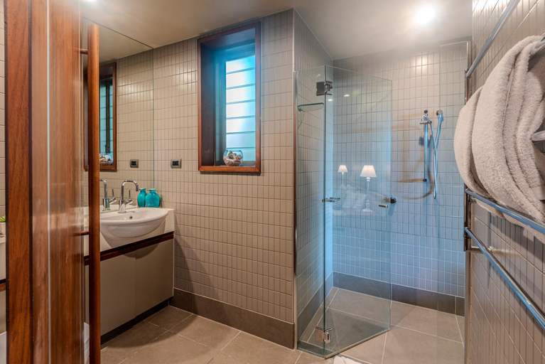 Bathroom 3, Yacht Club 33 Serenity House Ocean Views 2 Buggies, Whitsunday