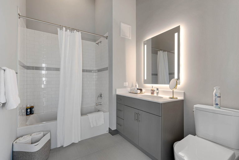 Room 3, Cloud9 2x1 Apartments Fulton Market The Pop, Cook