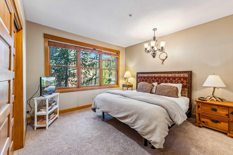 Bedroom 2, Cabin in the Pines 11, Summit