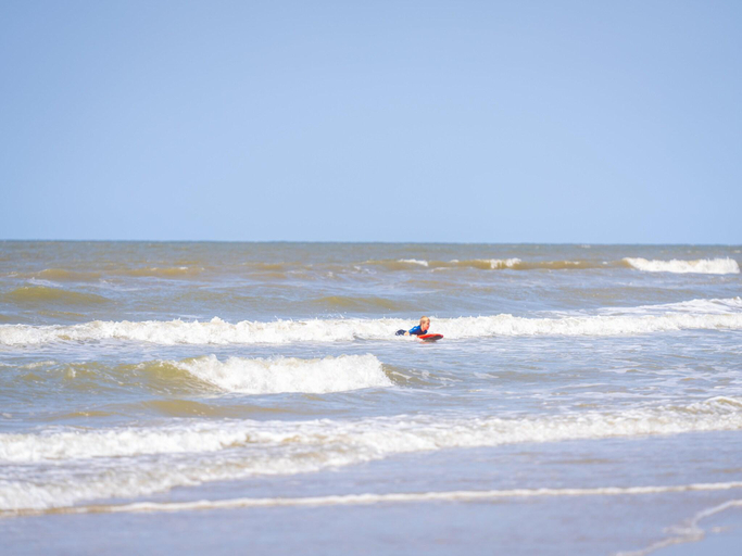 3, Beach House in Wijk aan Zee with Sea View, Beverwijk