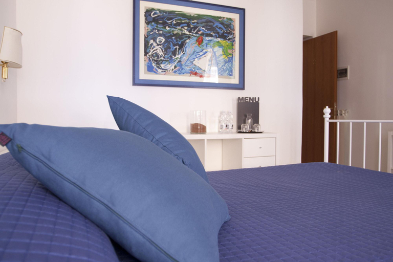 Bedroom 3, 59 Steps Trevi, Roma