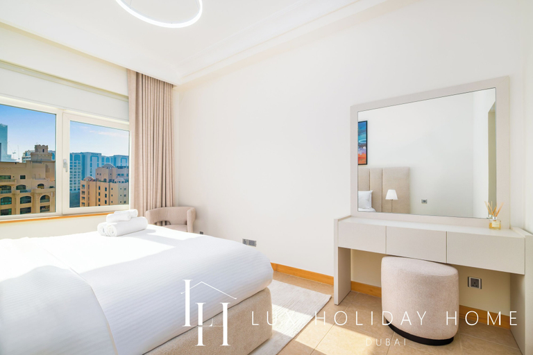 Room 3, LUX The Palm Island Shoreline Suite, Dubai