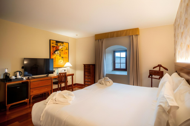 Bedroom 3, Monasterio de Boltaña, Huesca