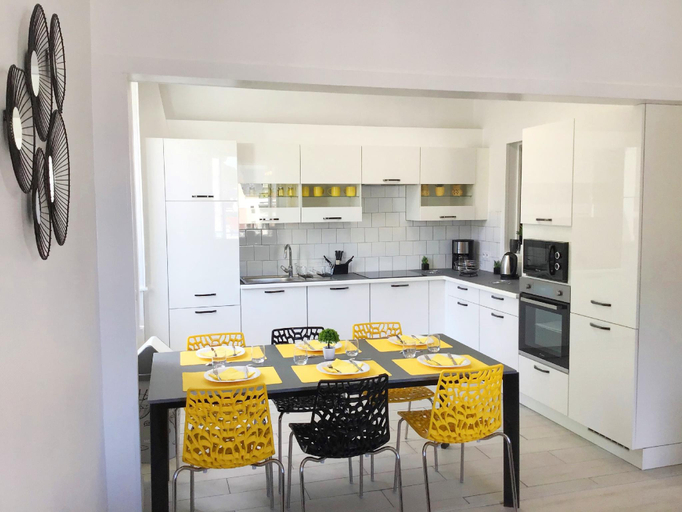 Others 5, Appartement Le Solea 100m2 climatisé parking proche Sanctuaires, Hautes-Pyrénées