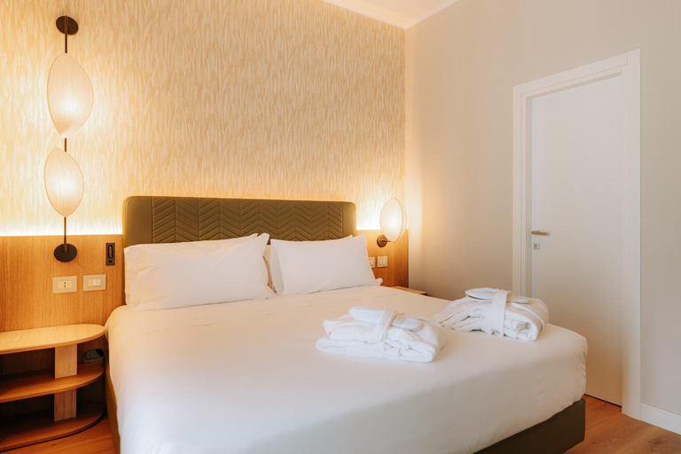 Bedroom 2, Palace Hotel, Bari
