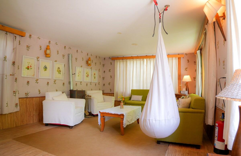 Bedroom 3, Nalagarh OutHouse by EdenHomes, Kullu