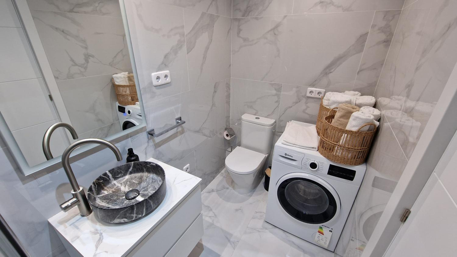 Bathroom 4, Apart-hotel Serrano Recoletos, Madrid