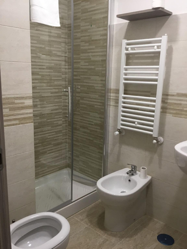 Bathroom, Duca di Cavour, Roma