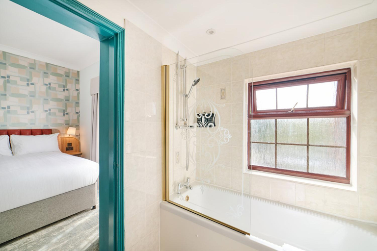 Bedroom 3, Bridge House Hotel, Birmingham