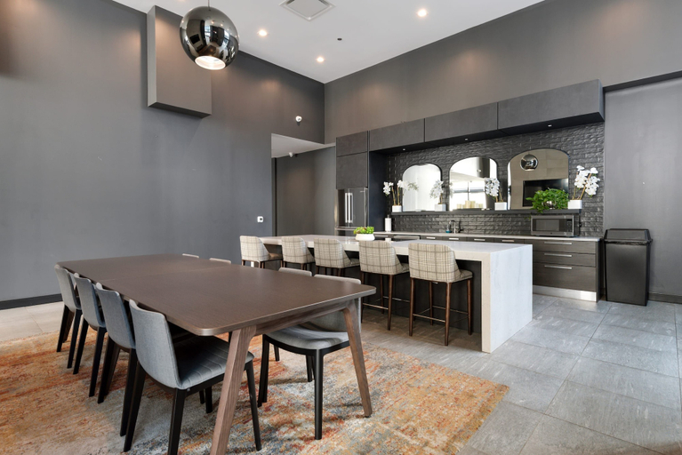 Room 4, Group Stay 3 Modern 2BR Units Great Amenities, Cook