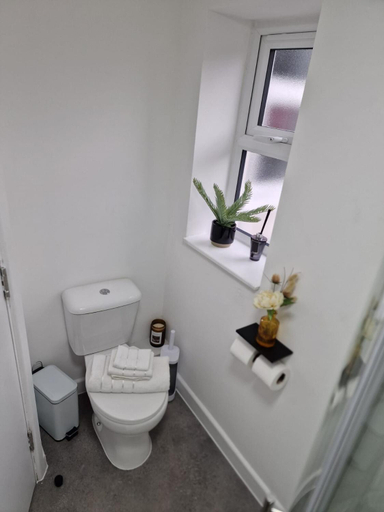 Bathroom 3, Comfortable City Haven flat, Hertfordshire