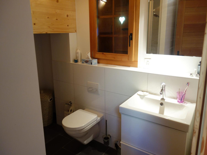 Bathroom 3, Chalet in Les Masses with ski storage, Hérens