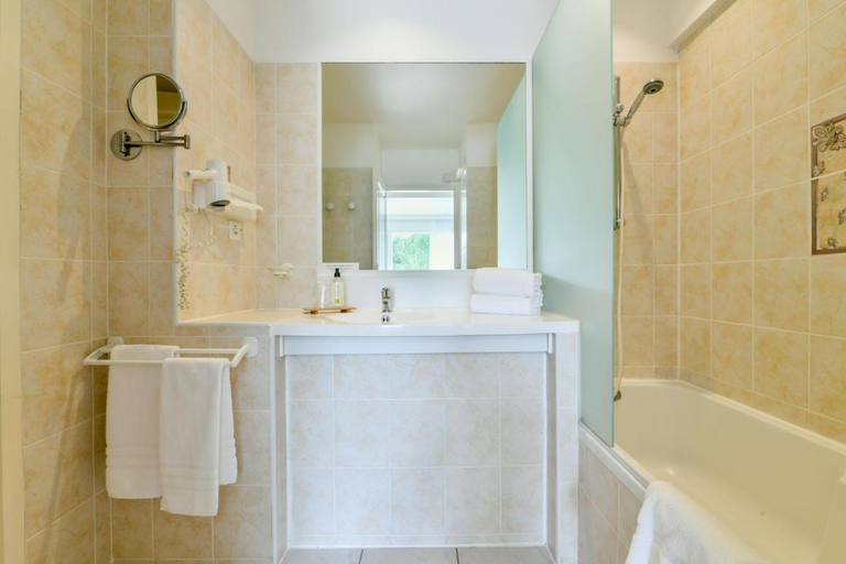 Bathroom 3, Logis Hotel La Forestiere, Landes
