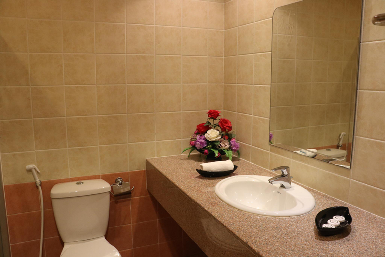 Bathroom 4, Felda Residence Sahabat, Lahad Datu